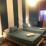 I Am Here - Gioia 71 Guest house